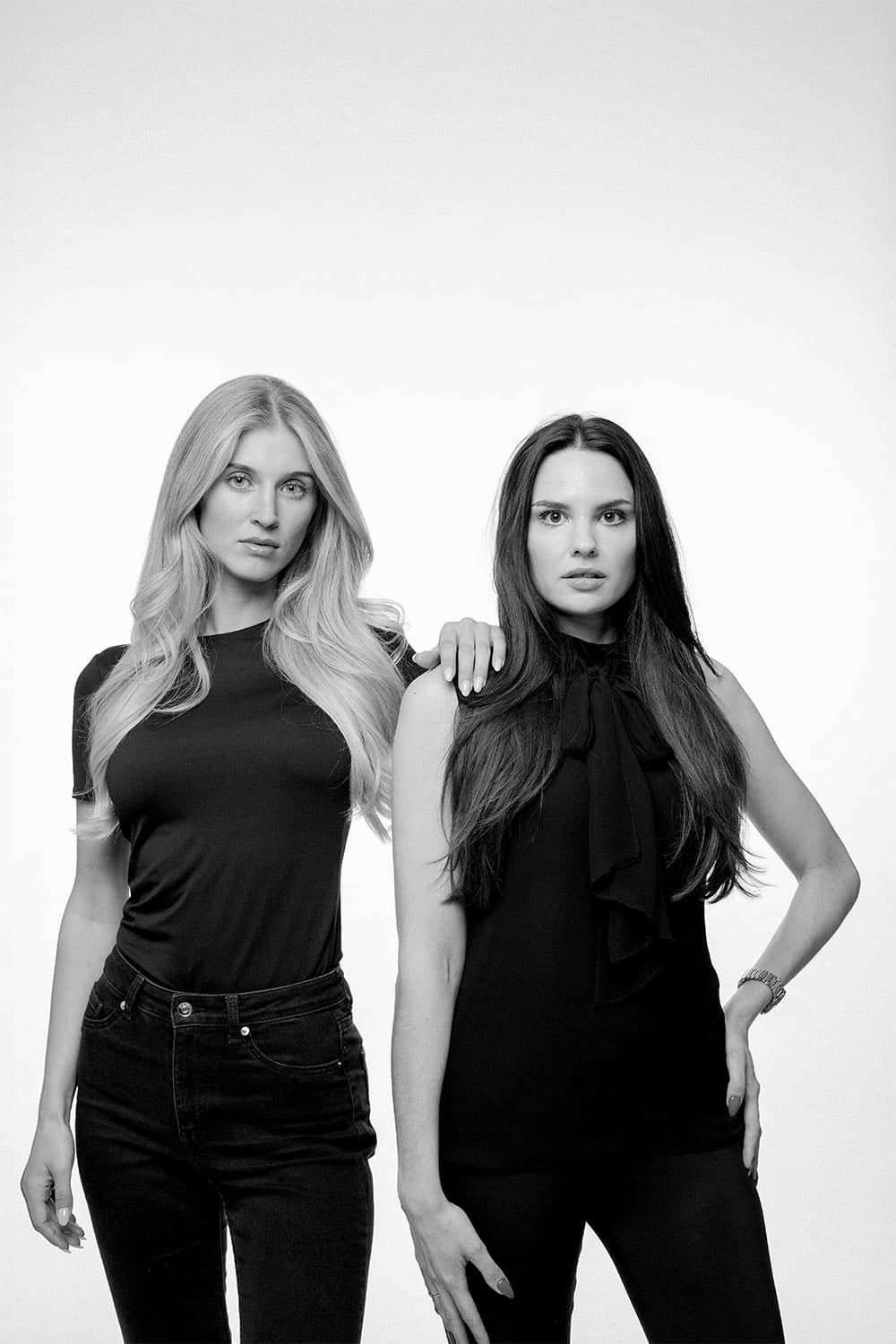 Hostess – Editorial